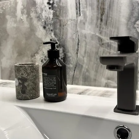 Exklusives Designer-apartment In Altbogenhausen Hochwertige Ausstattung Fuer Hoechste Ansprueche Апартаменты