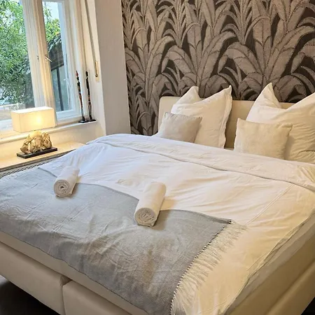 Exklusives Designer-apartment In Altbogenhausen Hochwertige Ausstattung Fuer Hoechste Ansprueche Munich
