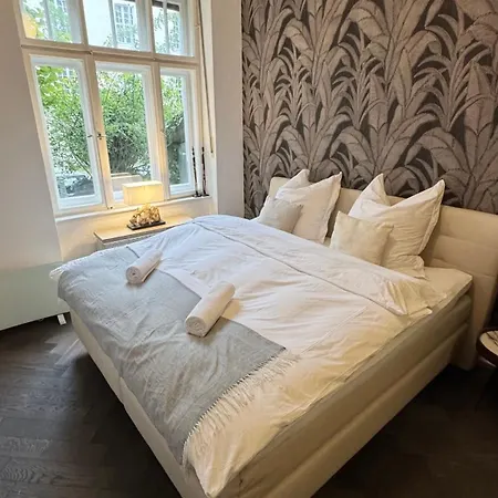 Exklusives Designer-apartment In Altbogenhausen Hochwertige Ausstattung Fuer Hoechste Ansprueche