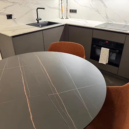 Exklusives Designer-apartment In Altbogenhausen Hochwertige Ausstattung Fuer Hoechste Ansprueche Апартаменты *