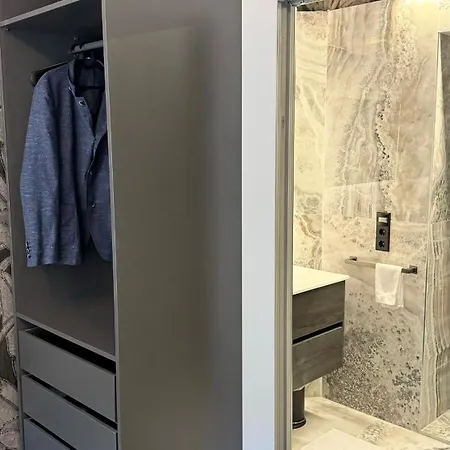 Апартаменты Exklusives Designer-apartment In Altbogenhausen Hochwertige Ausstattung Fuer Hoechste Ansprueche *