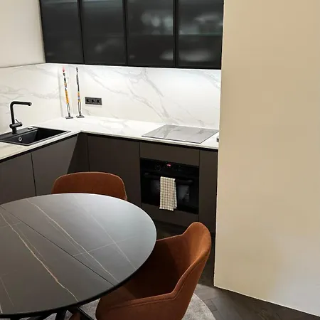 Appartement Exklusives Designer-apartment In Altbogenhausen Hochwertige Ausstattung Fuer Hoechste Ansprueche