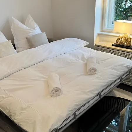 Appartement Exklusives Designer-apartment In Altbogenhausen Hochwertige Ausstattung Fuer Hoechste Ansprueche