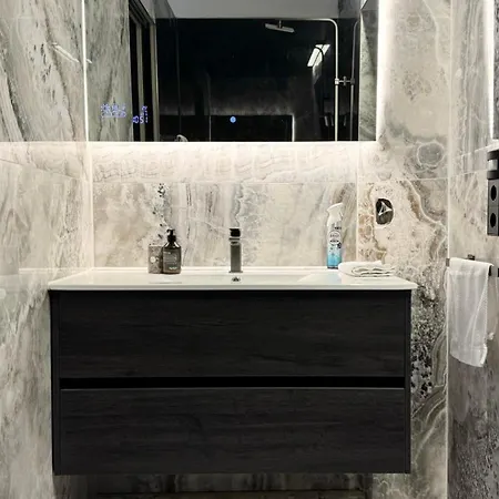 Exklusives Designer-apartment In Altbogenhausen Hochwertige Ausstattung Fuer Hoechste Ansprueche München