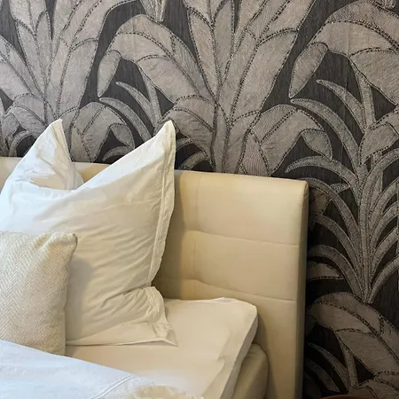Apartment Exklusives Designer-apartment In Altbogenhausen Hochwertige Ausstattung Fuer Hoechste Ansprueche München