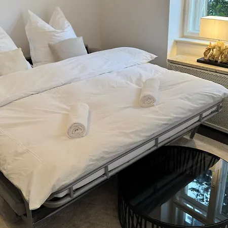 Apartment Exklusives Designer-apartment In Altbogenhausen Hochwertige Ausstattung Fuer Hoechste Ansprueche München